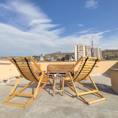 Hotelise I Blue-Poppy Apartment Ереван Екстериор снимка