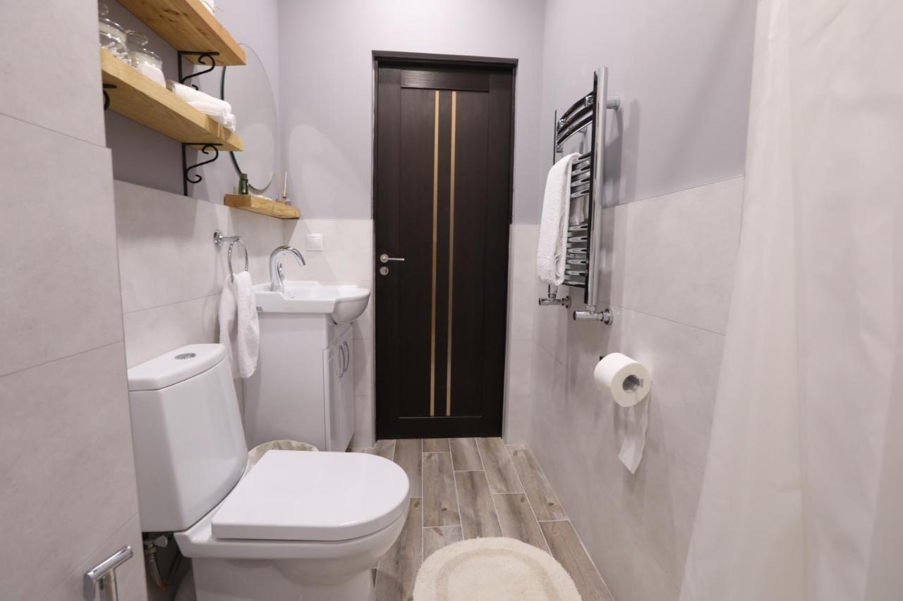 Hotelise I Blue-Poppy Apartment Ереван Екстериор снимка