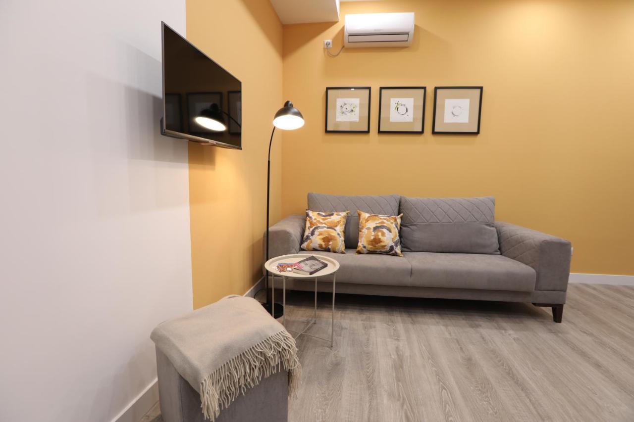 Hotelise I Blue-Poppy Apartment Ереван Екстериор снимка